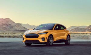 NTSB调查费城福特Mach-E致命车祸