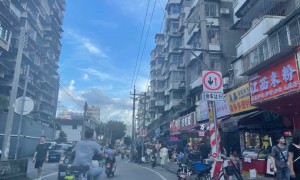 特斯拉FSD难以搞定国内三亿小电驴？小鹏自动驾驶负责人李力耘：这是其入华难点之一