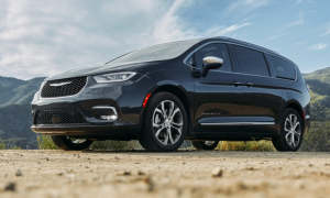 Stellantis将在美国召回约1.95万辆混合动力微型厢式车