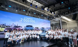 上汽通用五菱第200万辆新能源汽车下线