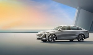 中国人保携手桐乡市中山名车馆线上团购会